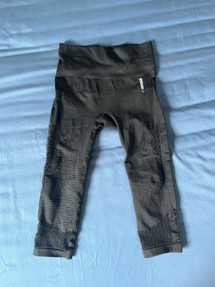 Czarne leginsy z wysokim stanem gymshark