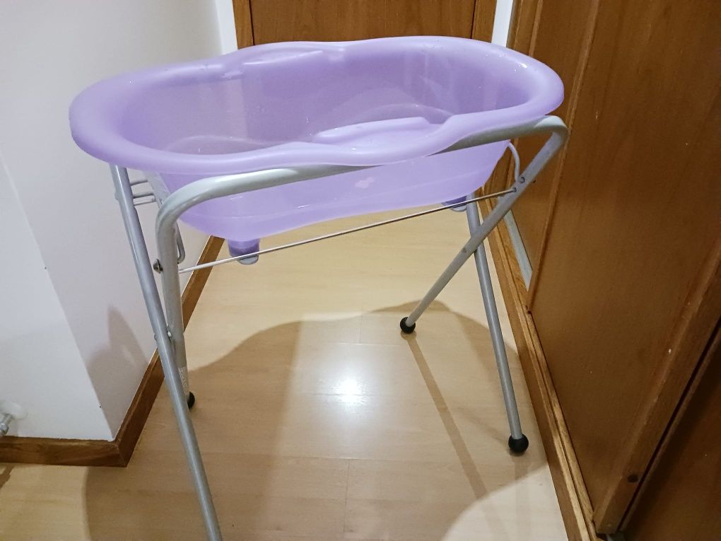 Banheira com suporte bebé