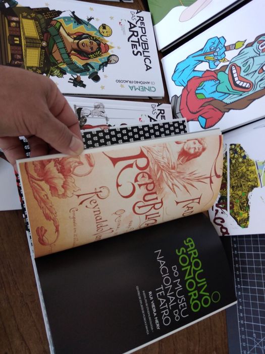 Colecção completa CDs /livros a República das Artes, música cinema etc