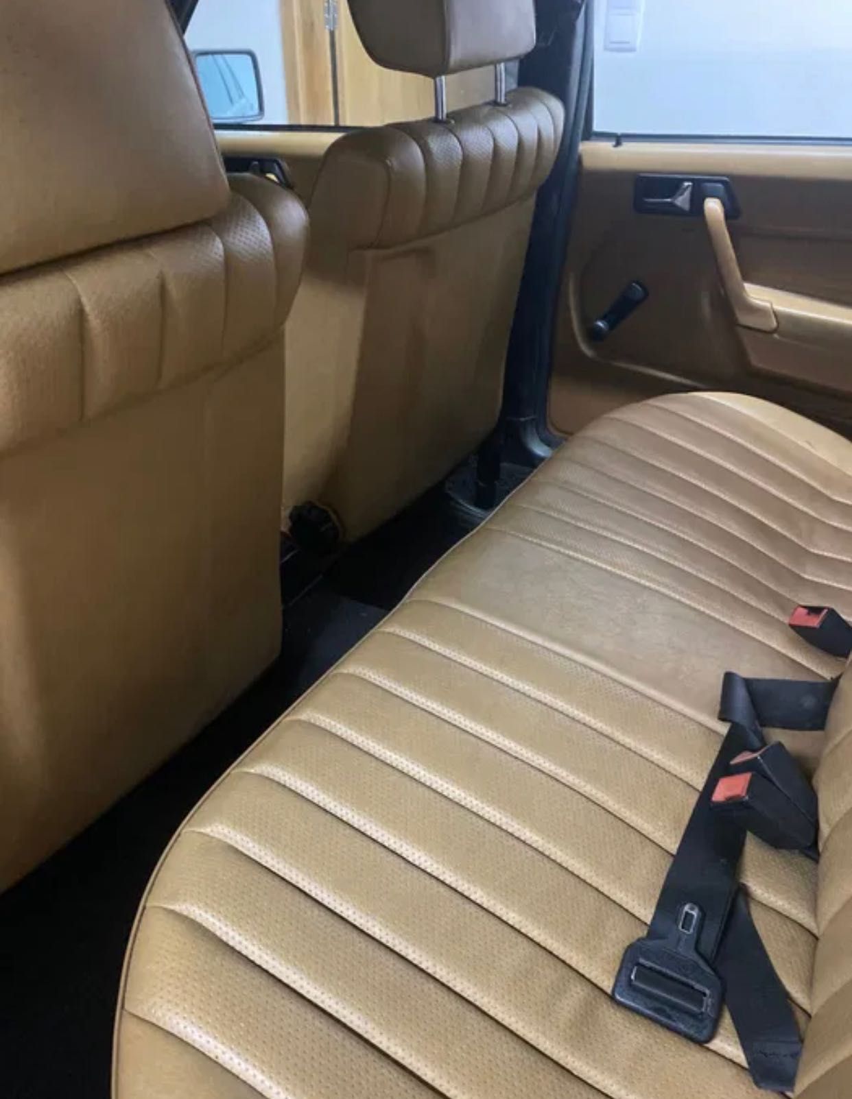 Carro Mercedes C190