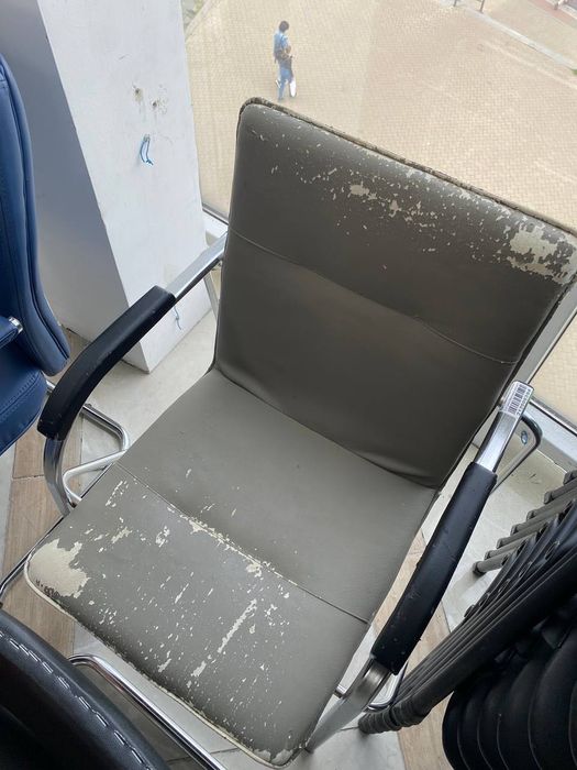 РАСПРОДАЖА офисной мебели кресла Стулья