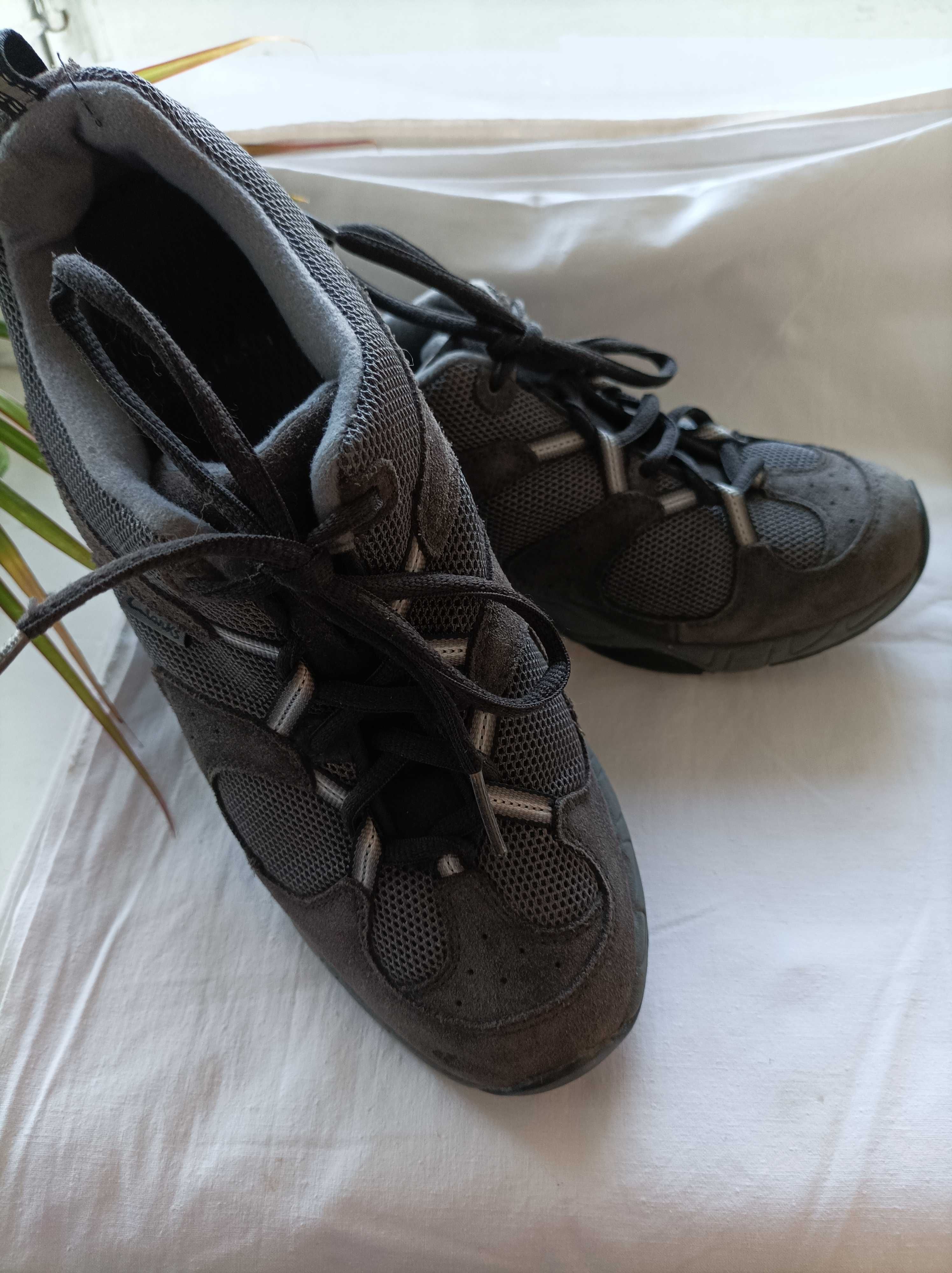 Кроссовки Clarks размер 38