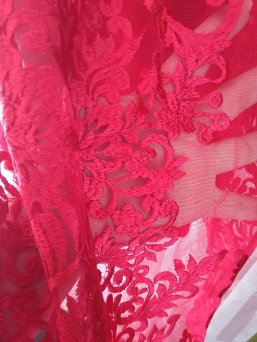 Baronetka sukienka na wesele koronka gipiura czerwień r. 40/L na zamów