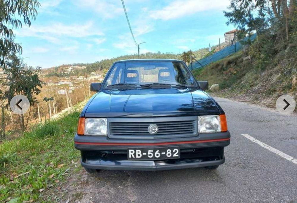 Opel corsa 1.0 S com certificado clássico