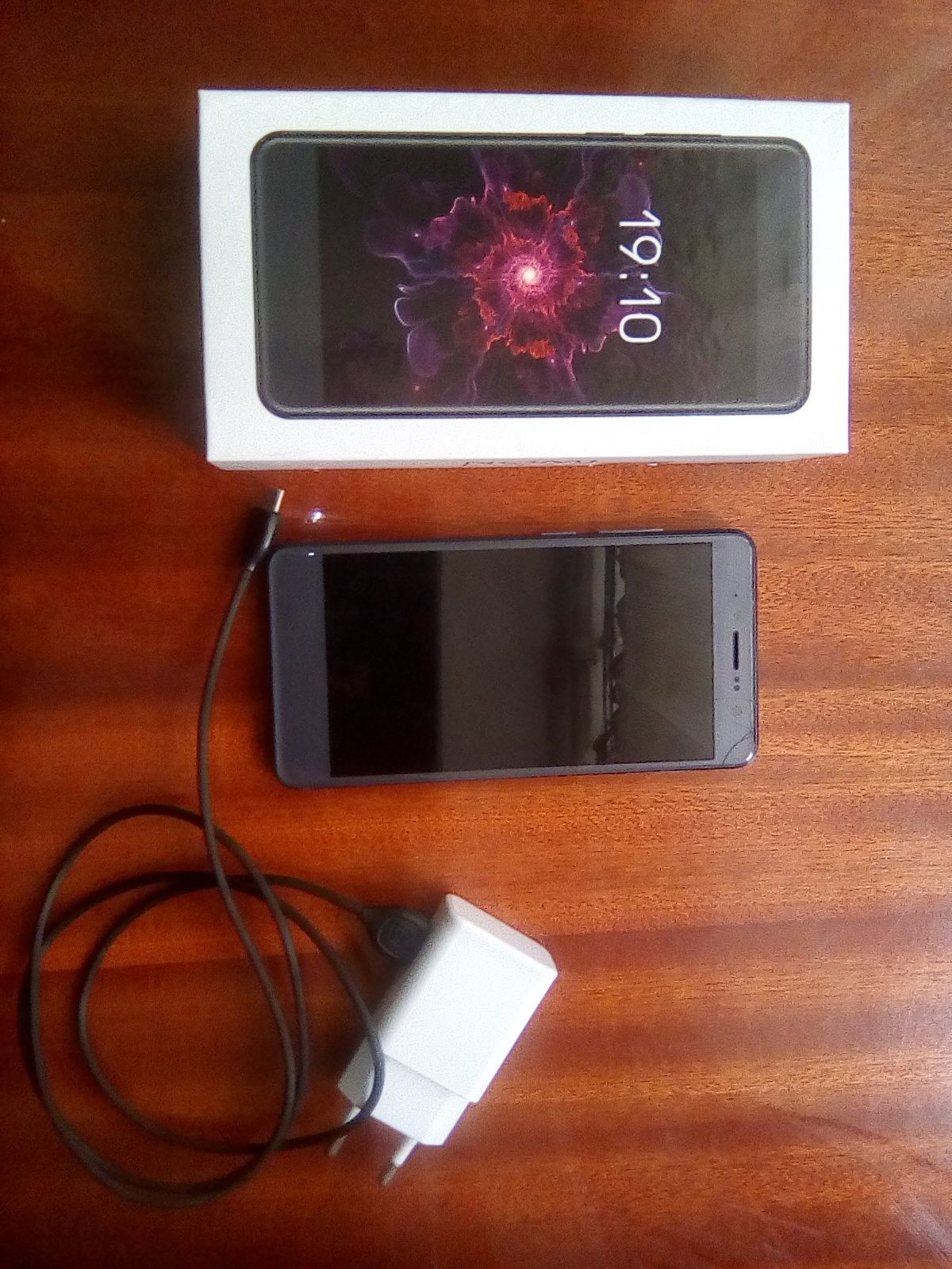 Nomi i5050 Evo 3/32 gb