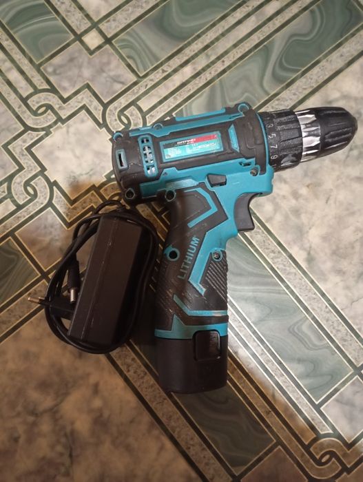 Шуруповерт GRAND