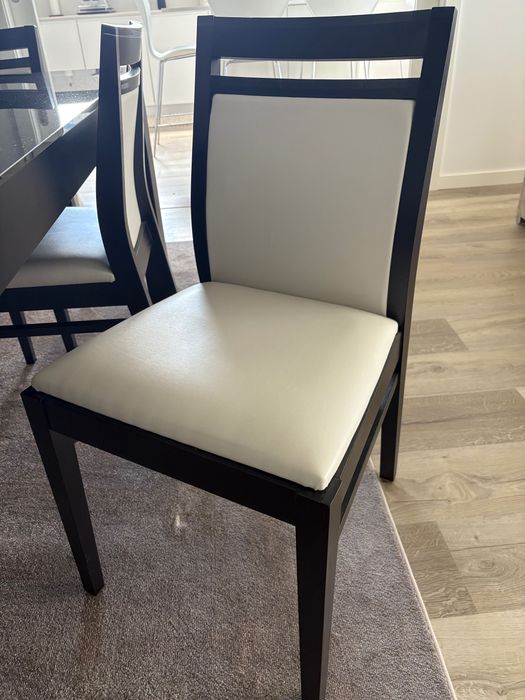 Excelente oportunidade de cadeiras sala