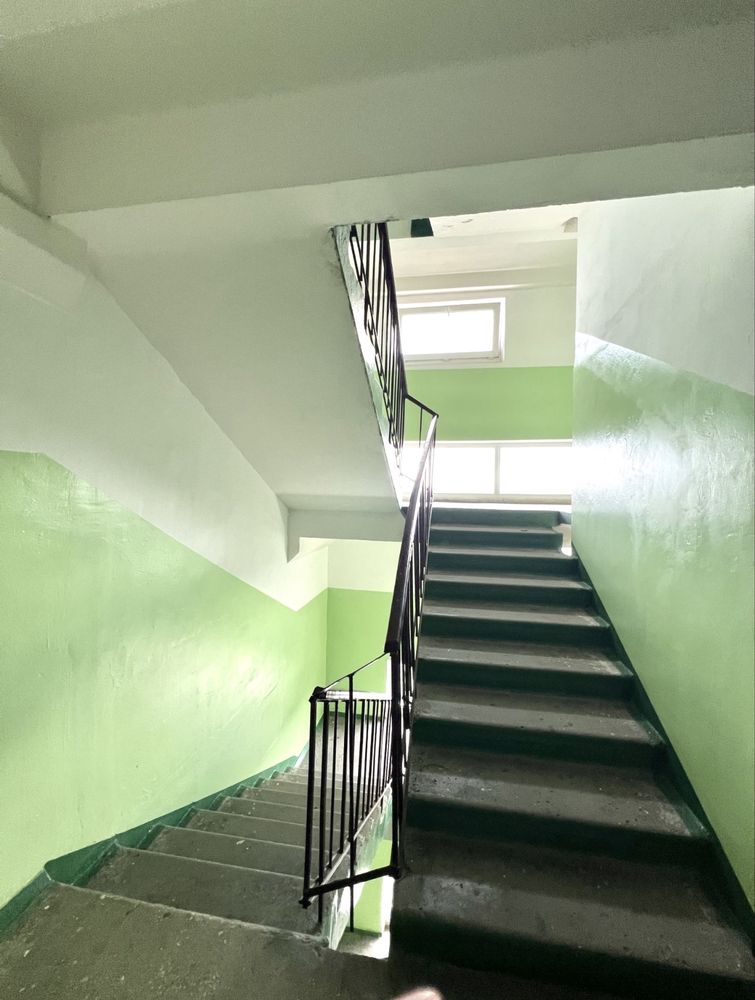 Продается 2 ком кв в Осипенковском р-не по ул Дегтярева
