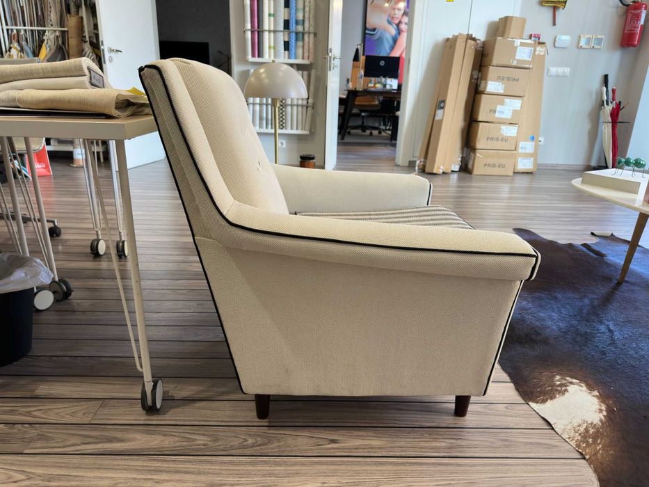 Cadeirão em Chinille Bege