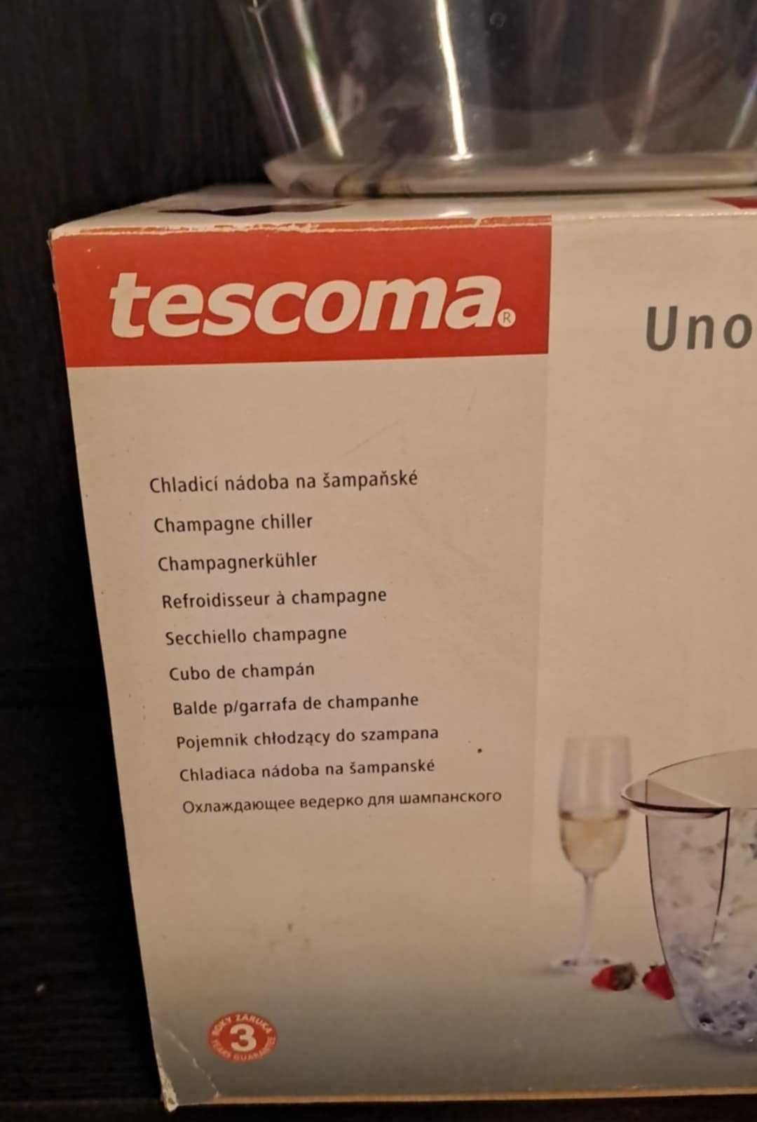 Jak nowy pojemnik Tescoma na lód do schłodzenia butelki wina