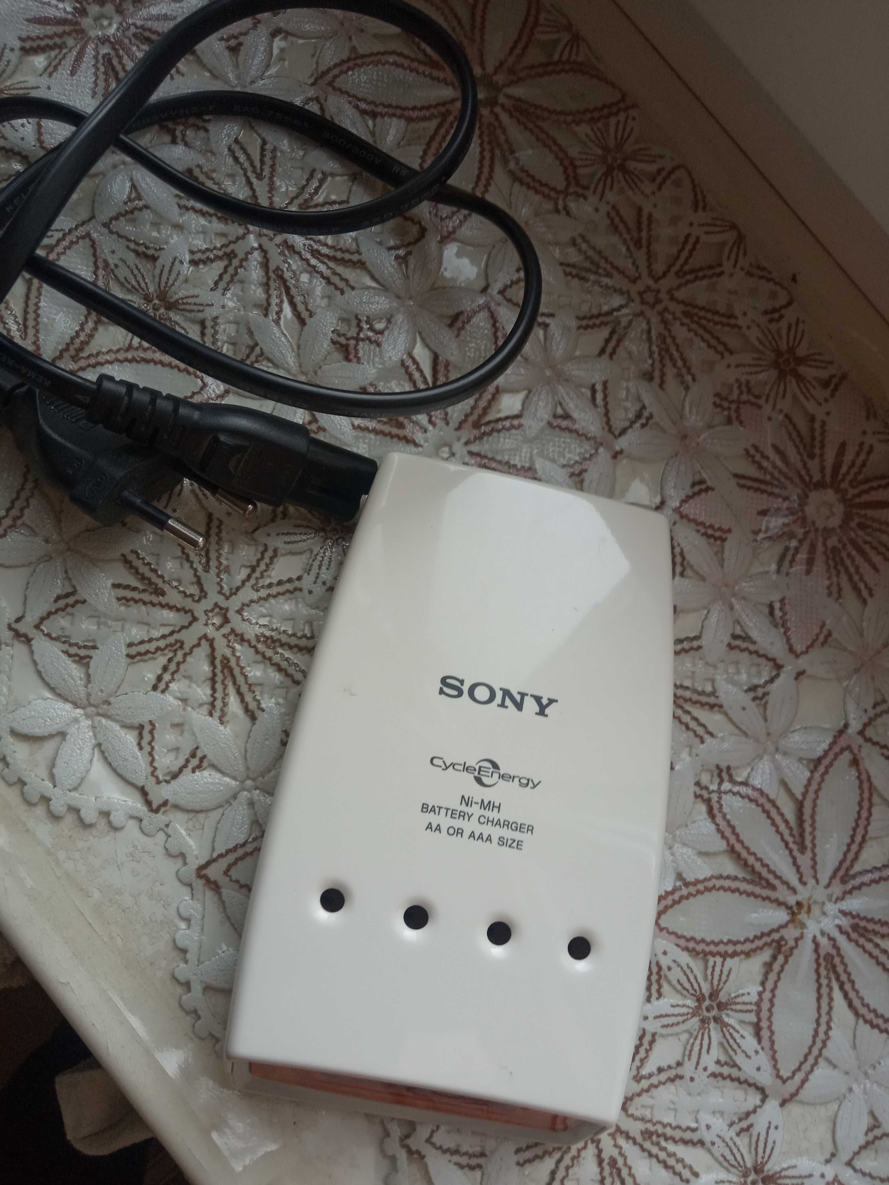 Зарядное устройство Sony BCG-34HRMF