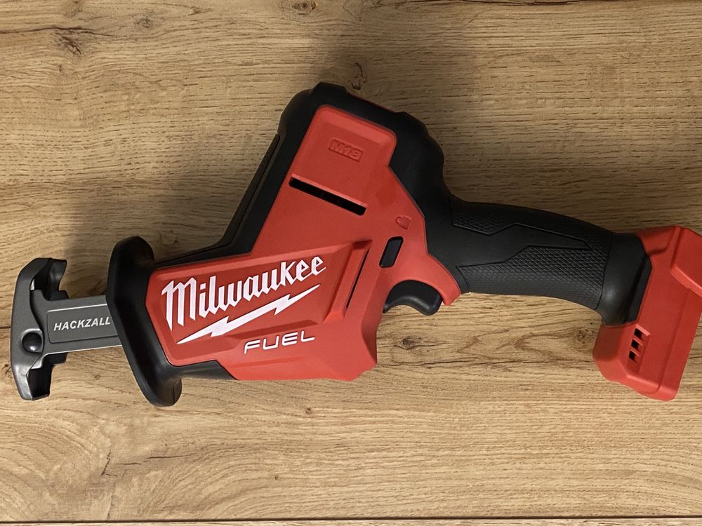 Бесщеточная сабельная пила Milwaukee M18 2719-20 FUEL™