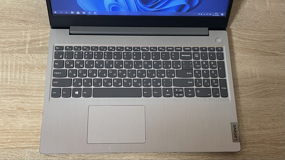 Ноутбук Lenovo IdeaPad 3 / 12 GB RAM / SSD / AMD Radeon Graphics