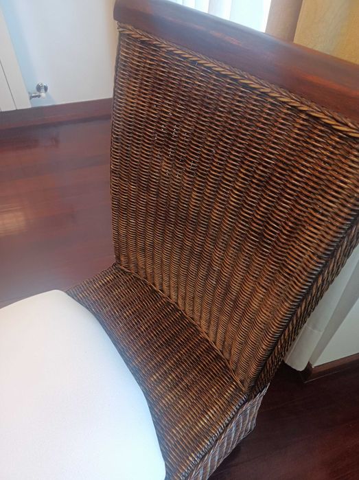 6 Cadeiras Rattan Natural + Madeira Maciça – Excelente Estado