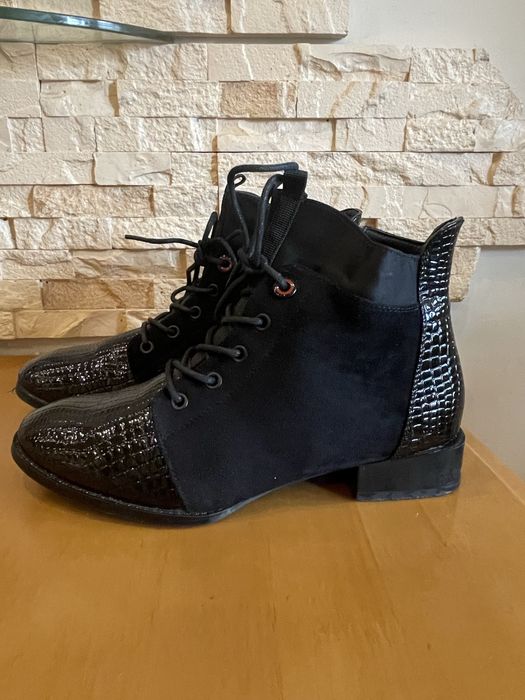 Класні утеплені ботінки, р. 39