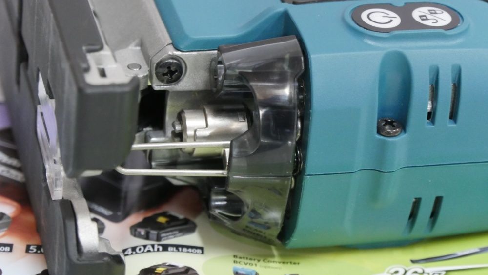 Wyrzynarka MAKITA DJV 181 bezszczotkowa 18v bez bateria ladowarka