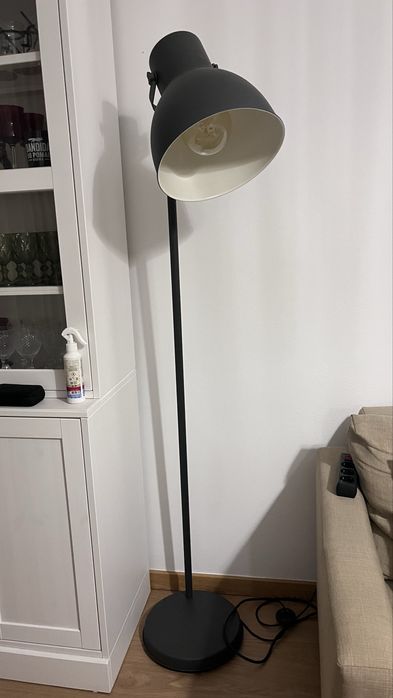 Candeeiro de pé IKEA