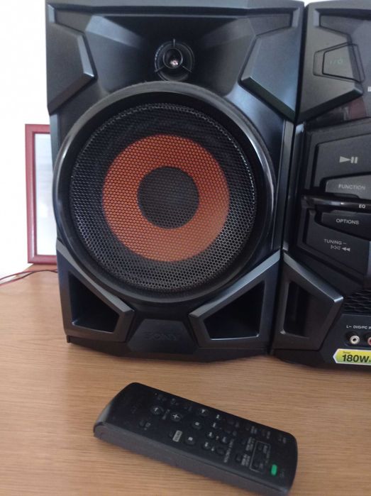 Aparelho de música Marca Sony.