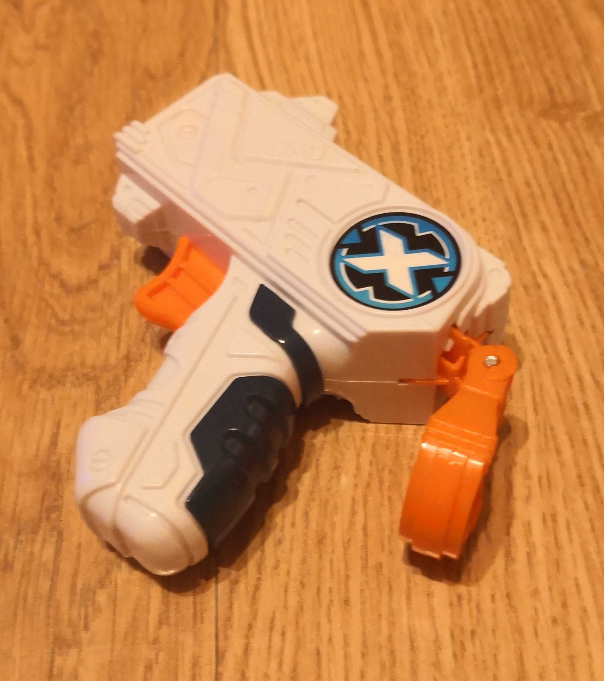 Pistolet na strzałki x-shot