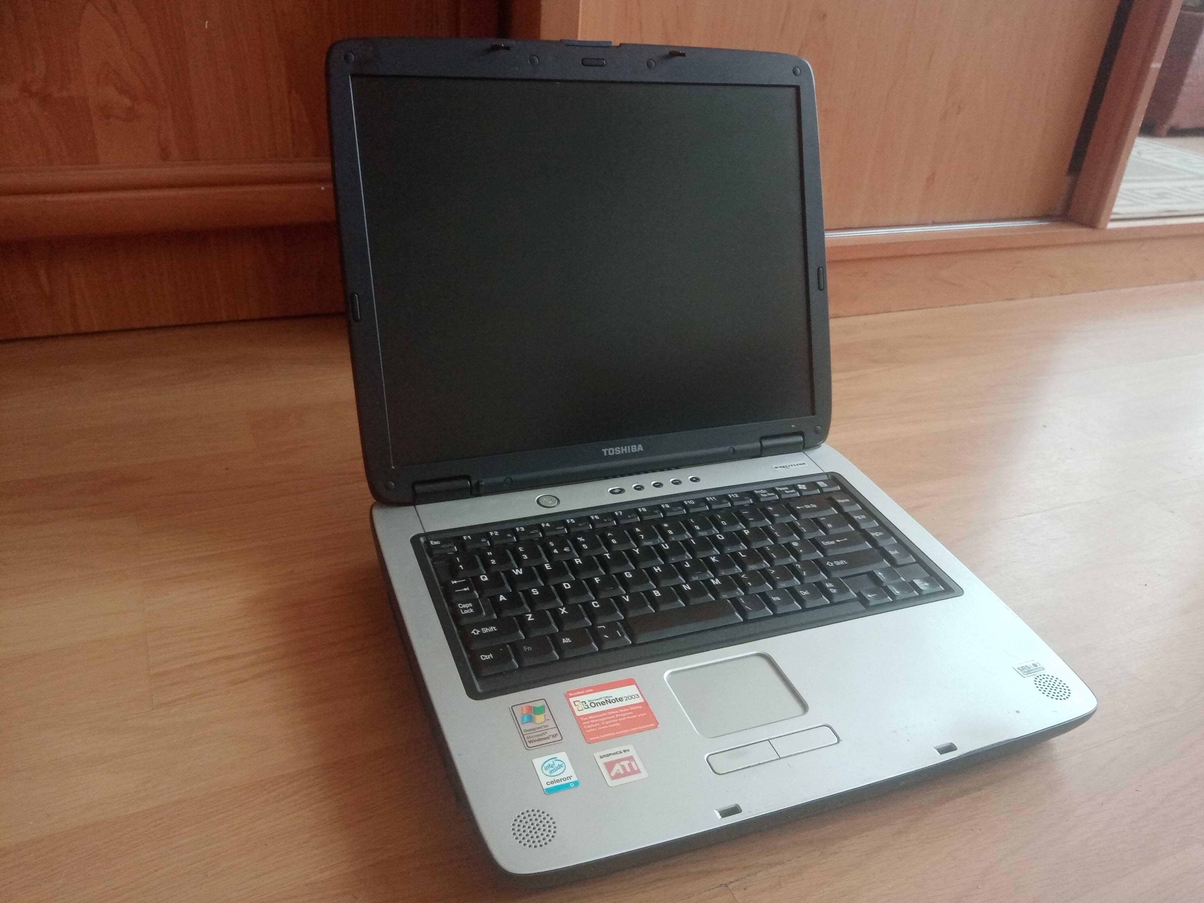Stary laptop , retro Toshiba EQUIUM EA60-155