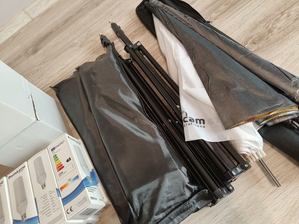 Zestaw lamp LED do fotografii i filmu - żarówki, lampy, softbox