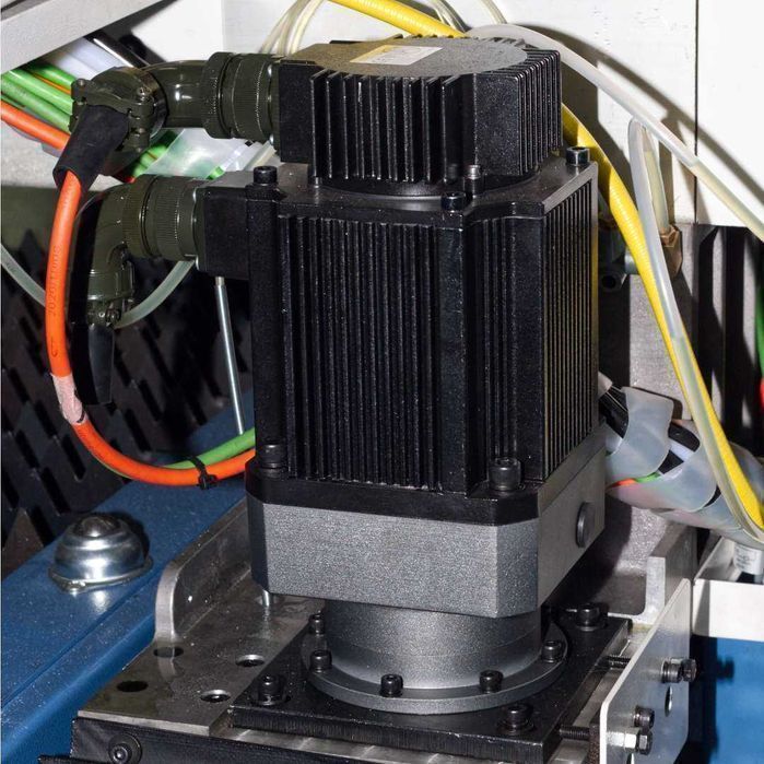 OD RĘKI Wycinarka wypalarka laserowa CNC ploter FIBER laser 3000W