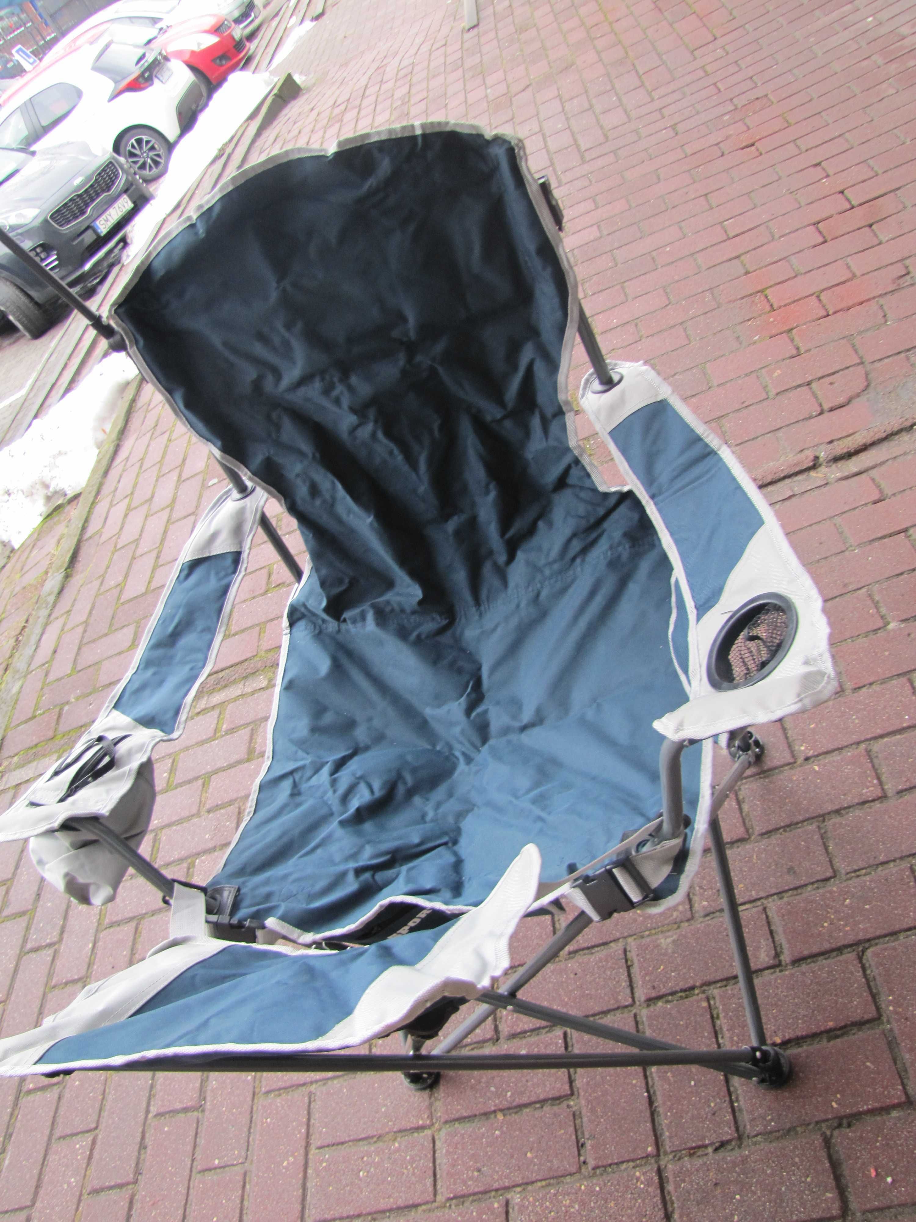 Krzesło turystyczne wędkarskie campingowe Sport-Brella z podnóżkiem