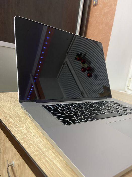 Ноутбук MacBook 15 Pro