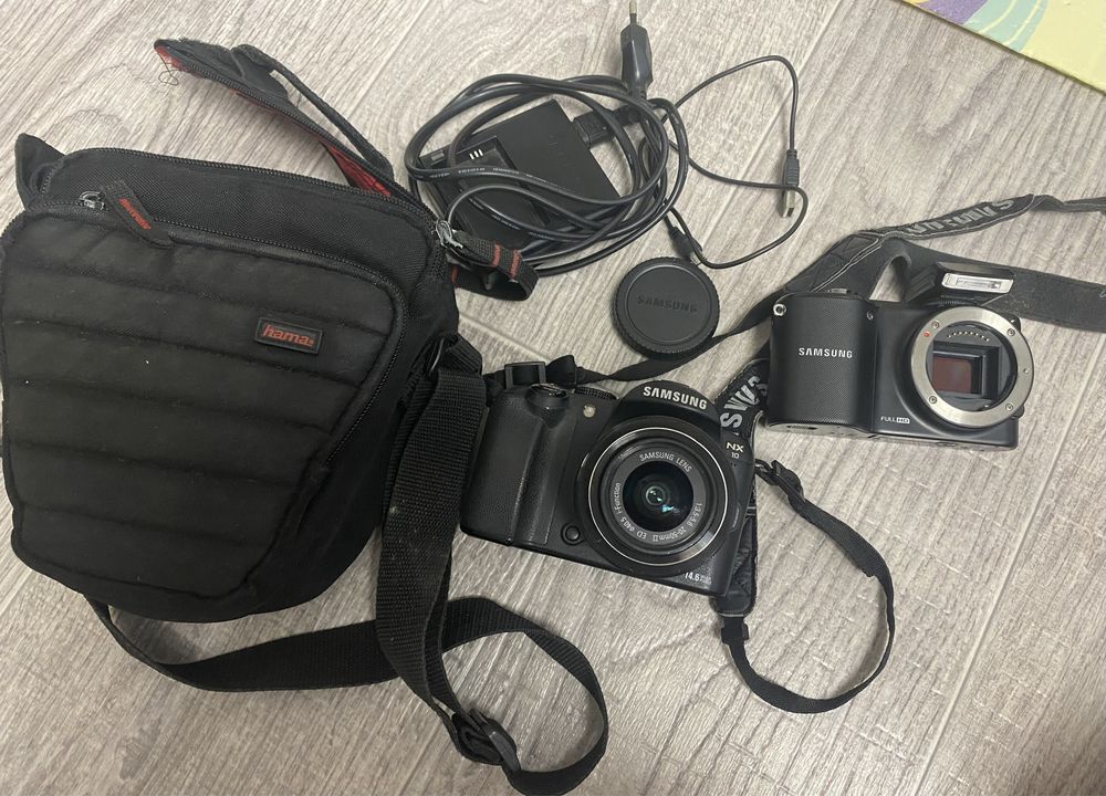 Два фотоаппарата Samsung NX10 и Samsung NX2000