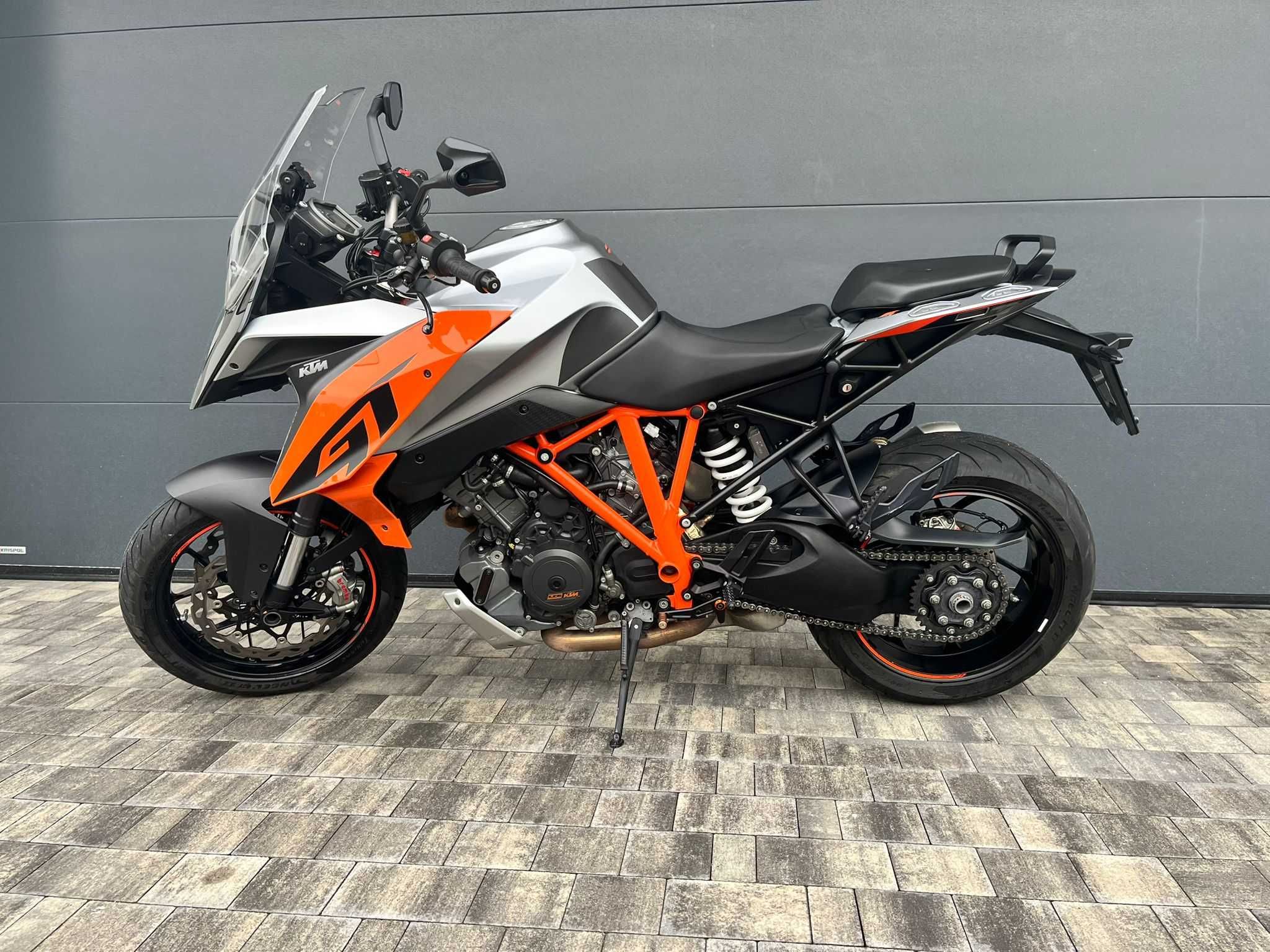 KTM  SUPER DUKE GT 1290  tryby jazdy el zawieszenie