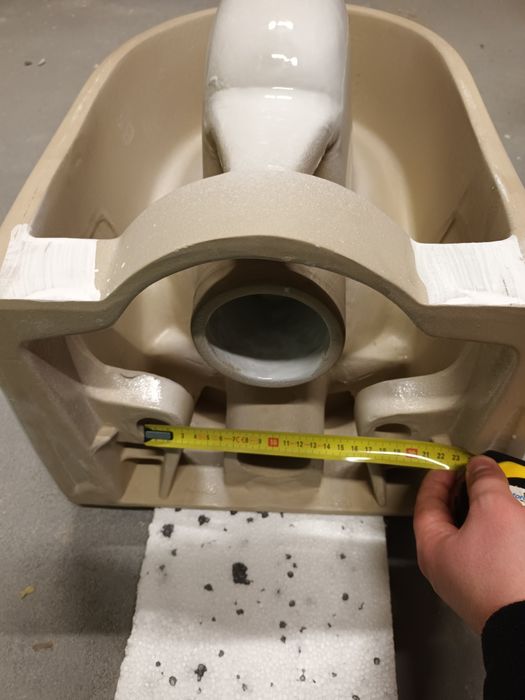 Misa wc wisząca, muszla wc