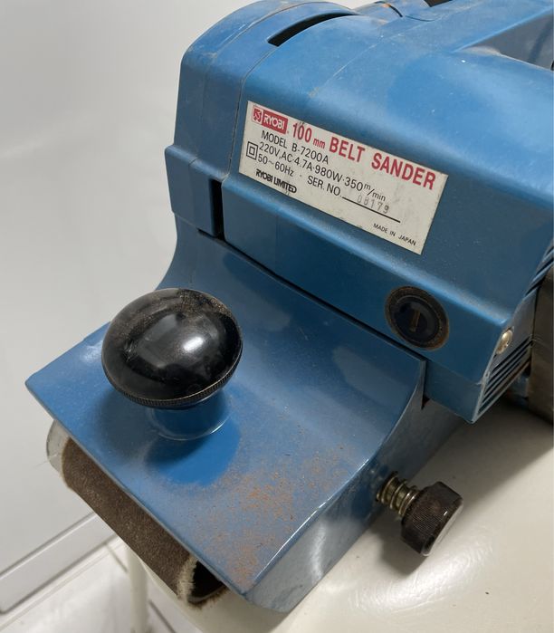 Lixadora de cinta/ Belt Sander da RYOBI