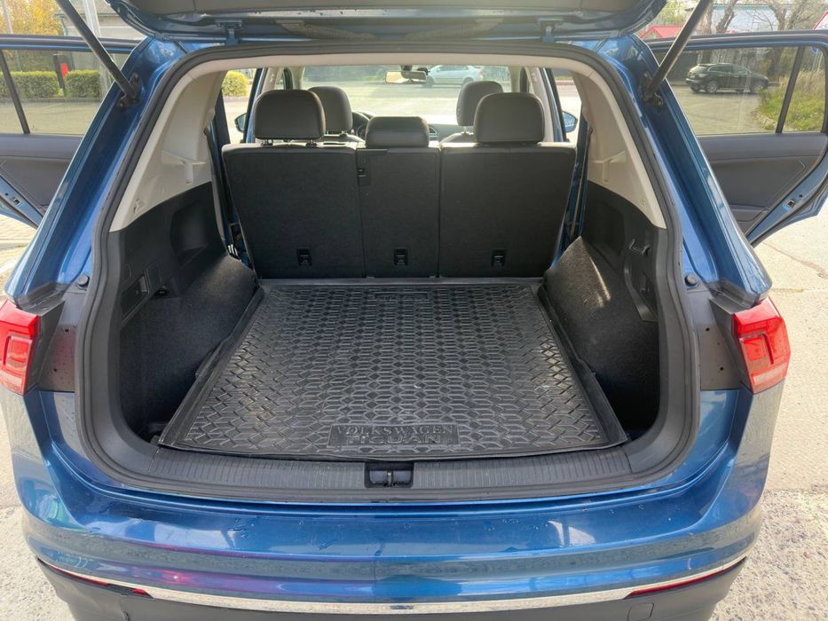 Продаж авто Volkswagen Tiguan 2.0 бензин