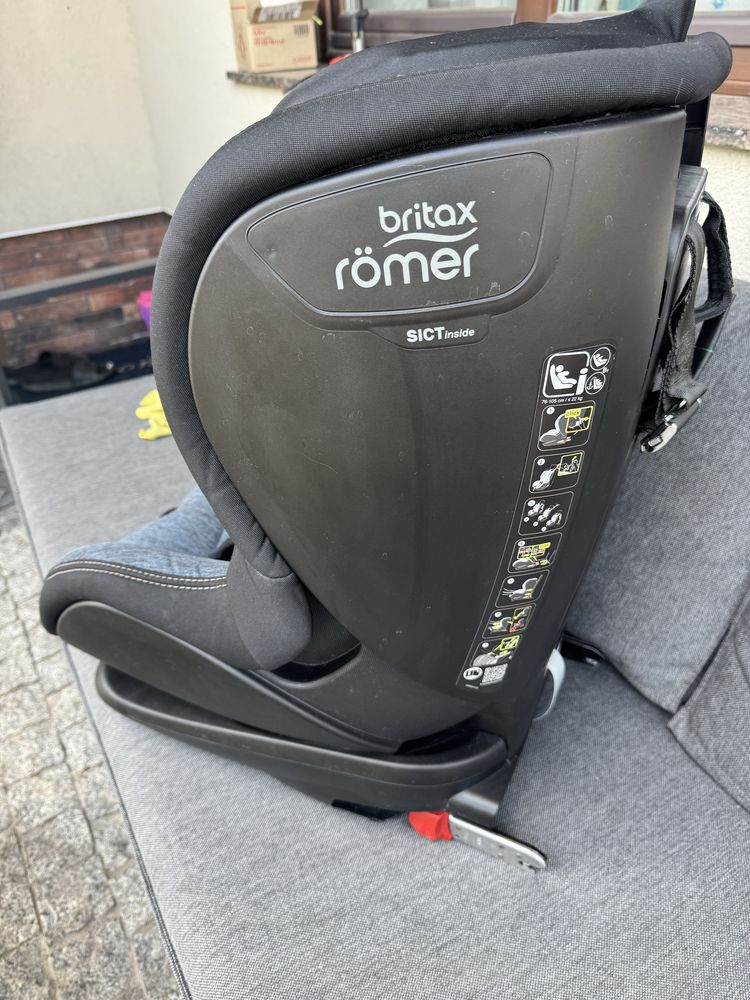 Автокрісло Britax Romer Trifix2 i-Size