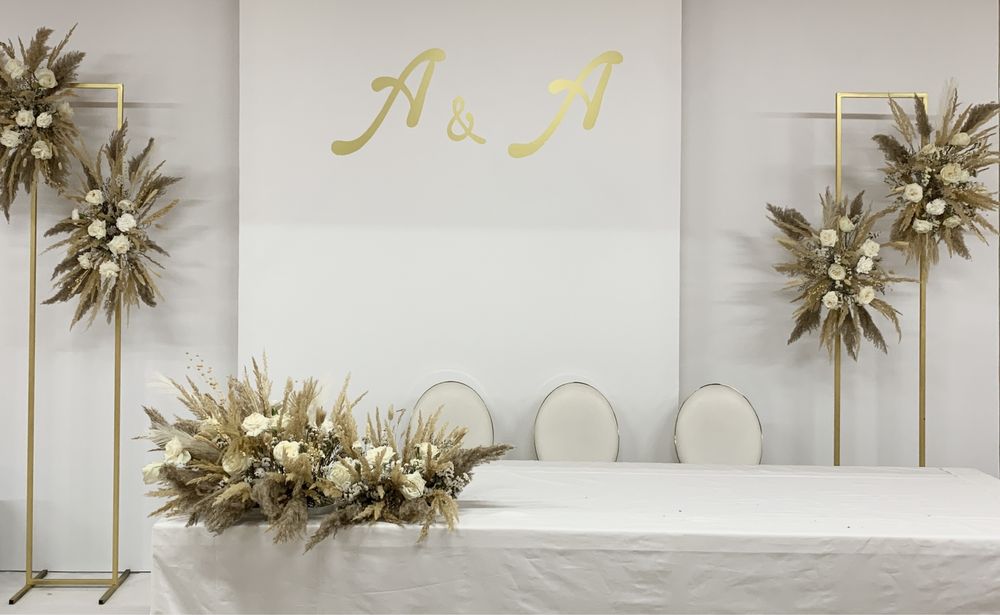 Оренда стійки на різні свята 4 шт золоті