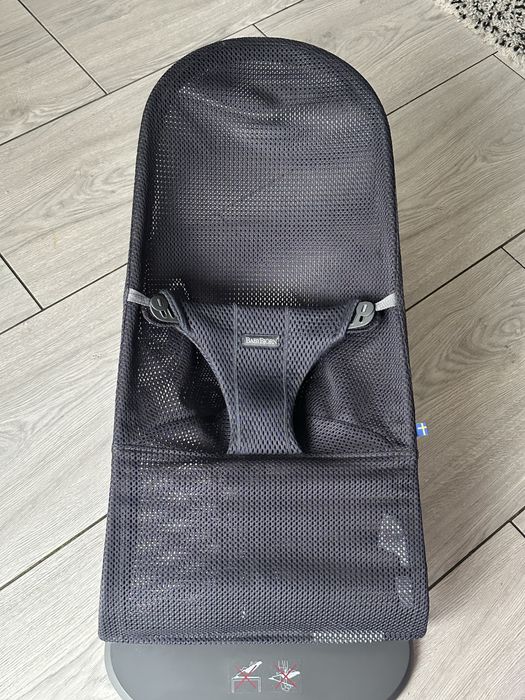 Bujaczek Leżaczen Babybjorn Bliss Mesh granatowy siateczka