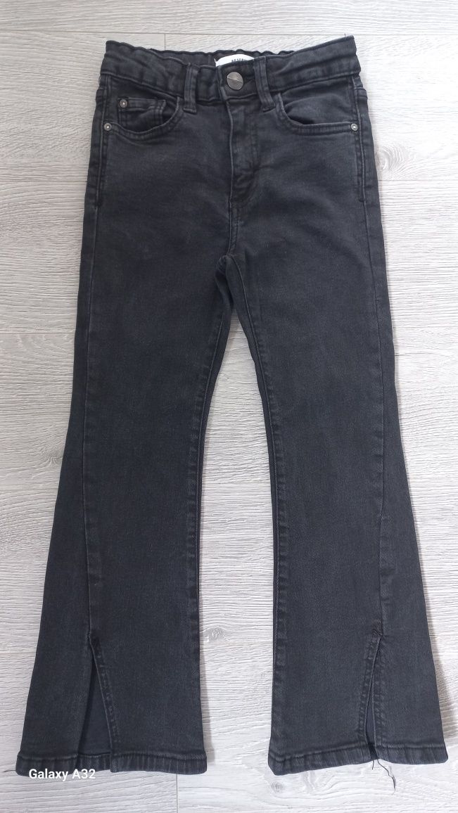 Reserved Spodnie jeansowe 122 flare rozszerzane dzwony rozcięcie jeans