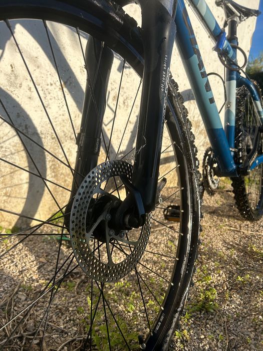 Bicicleta GIANT SR Suntour XCR