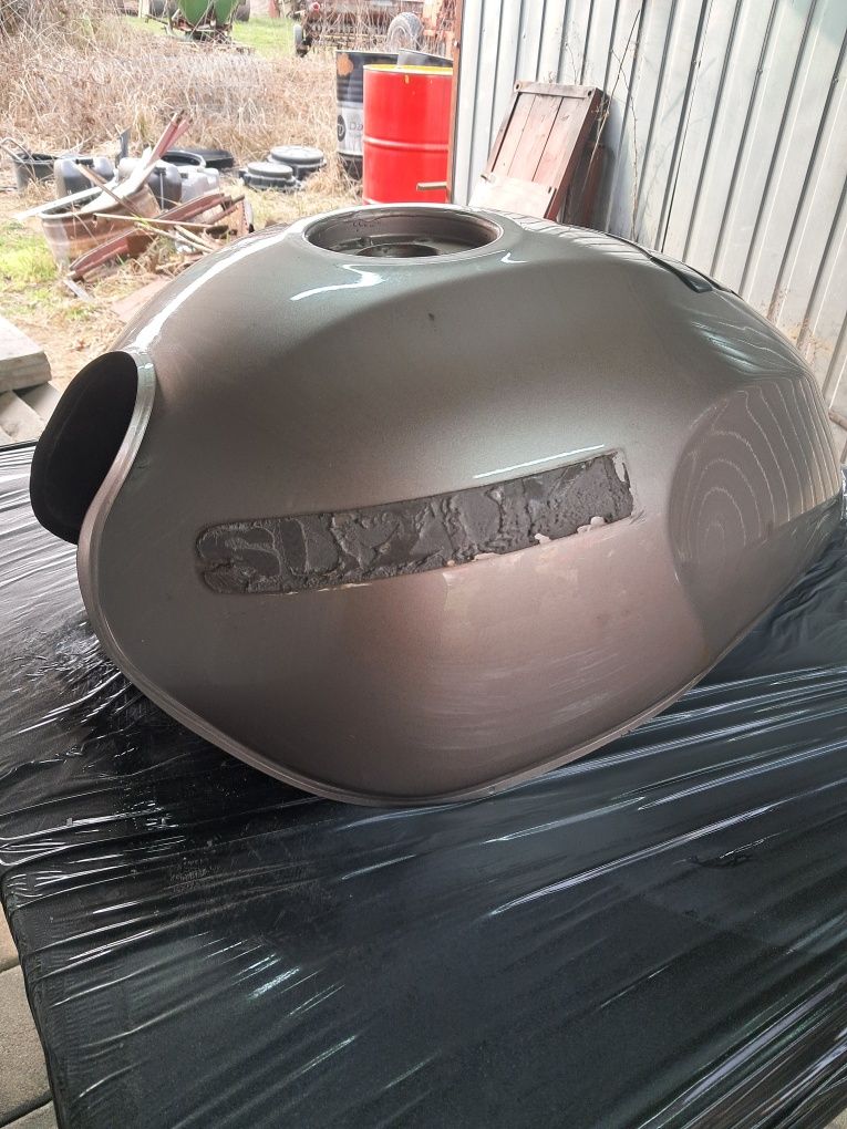 Zbiornik paliwa bak paliwa suzuki gsx  inazuma 750
