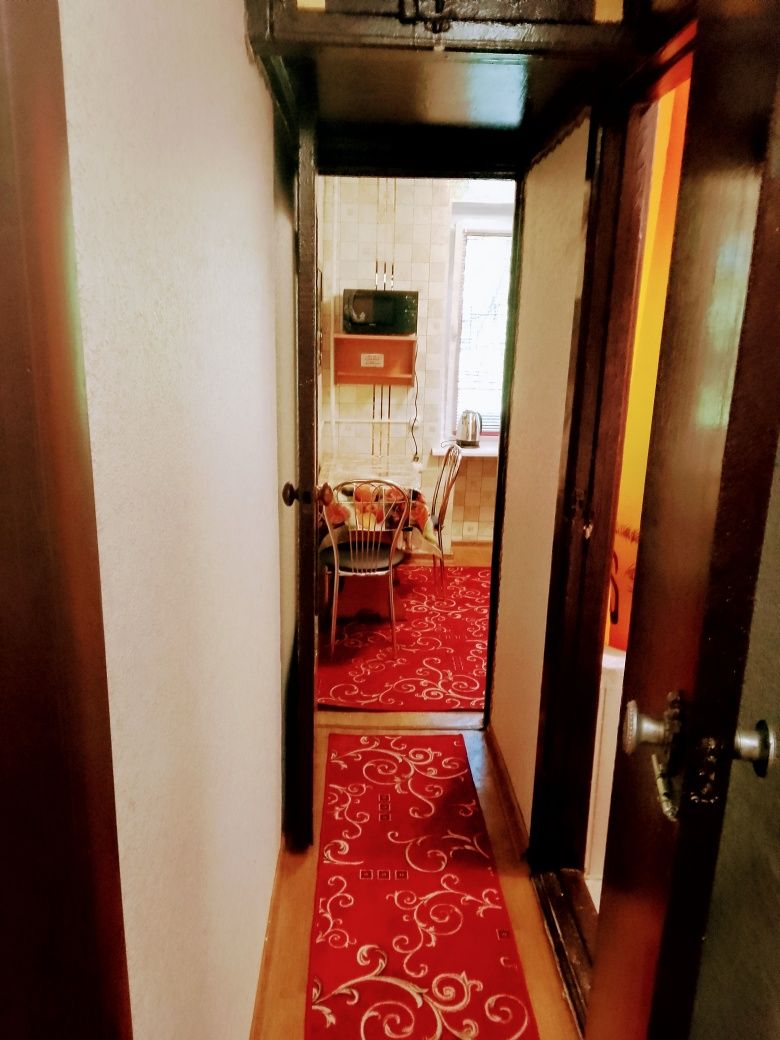 Посуточно 1 к.кв. проспект Центральный 124а, 3эт/9эт, wi-fi, 2 кровати