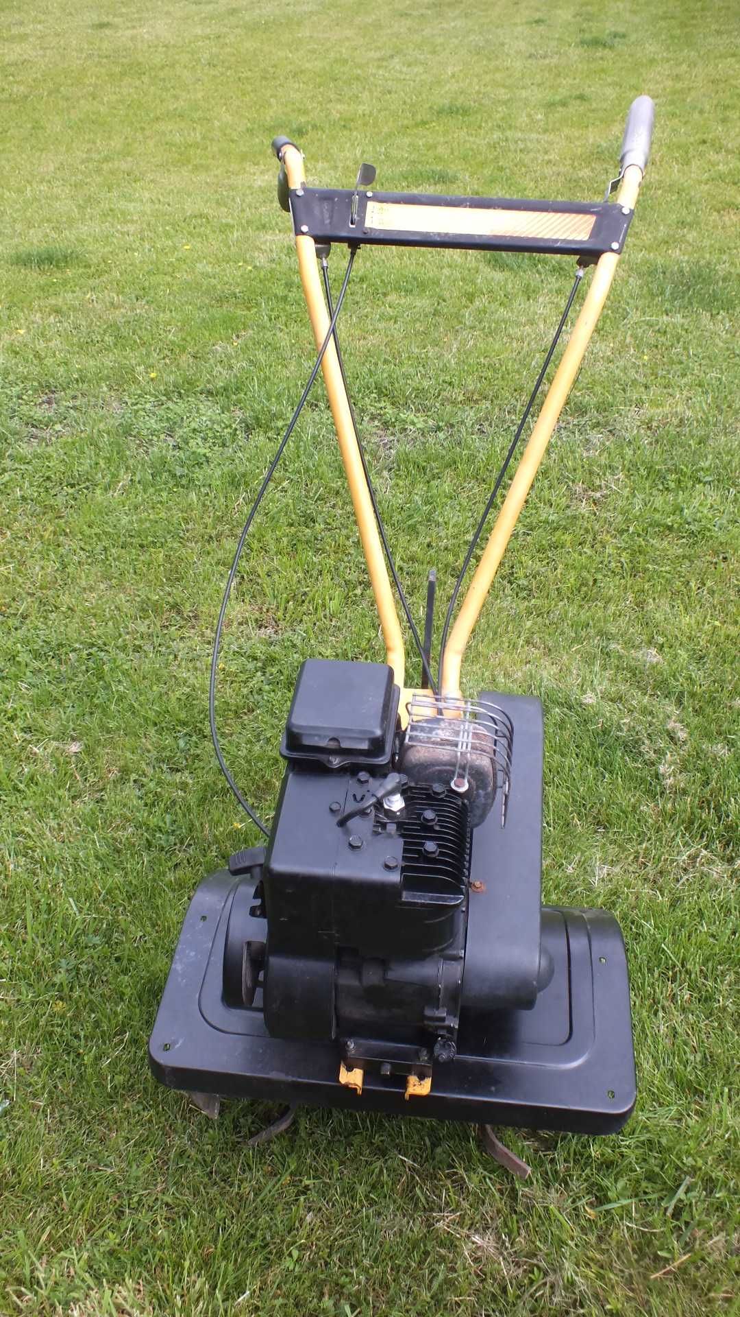 Glebogryzarka spalinowa Crickrt 5R, Briggs & Stratton 5 KM z rewersem