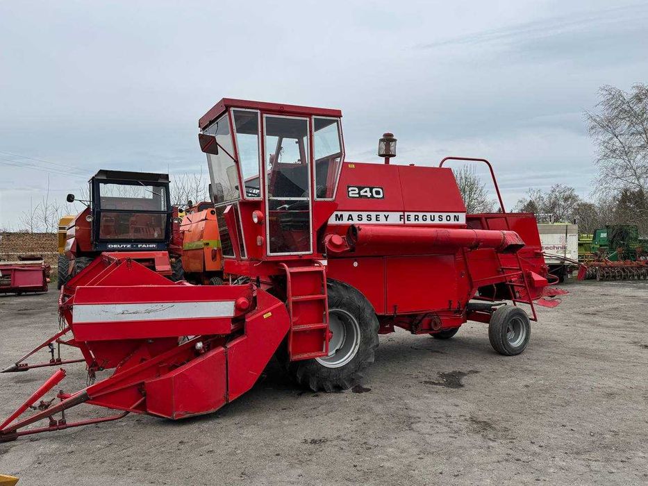 Свіжопривезений комбайн massey ferguson 240 206 claas,john deere
