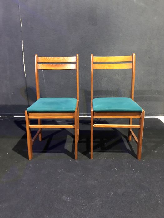 Mesa e duas cadeiras