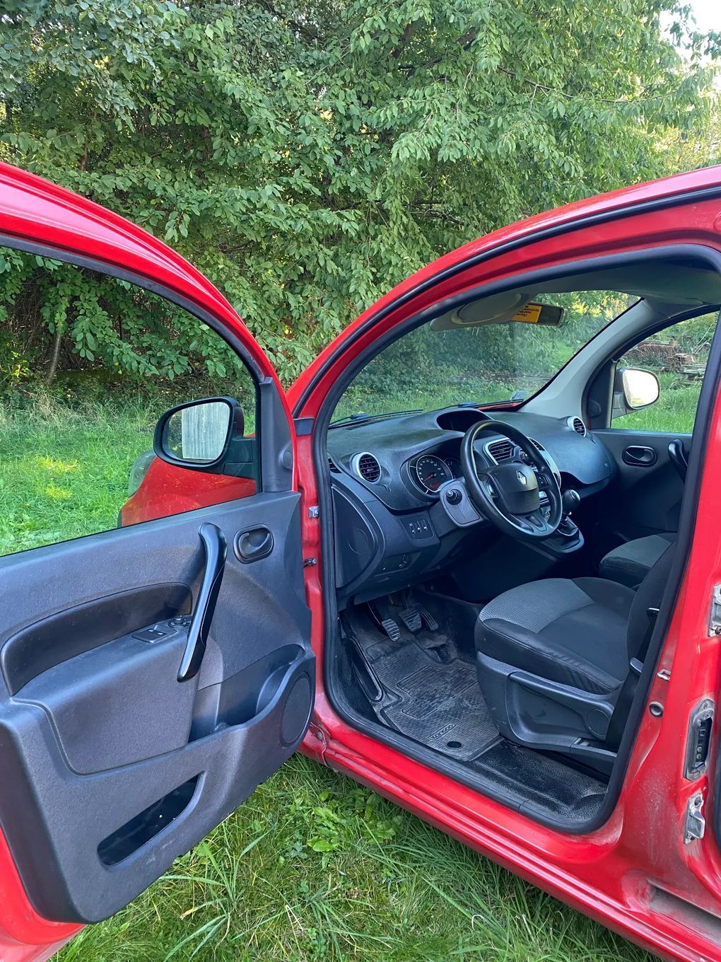 Renault KANGOO  Renault kangoo Tempomat, 2 x Drzwi przesuwne boczne, Pirewszy włacicie