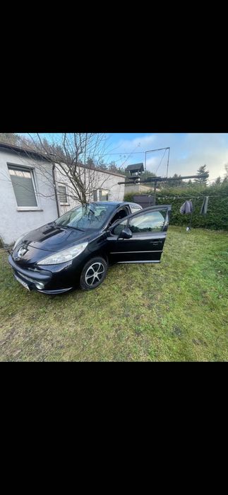 Sprzedam w idealnym stanie. Jeździła nim kobieta do pracy i z powrotem