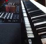 Piano psr 775 como novo
