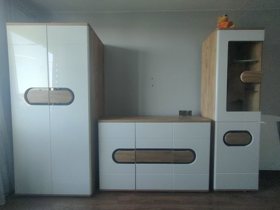 Komplet mebli białe połysk