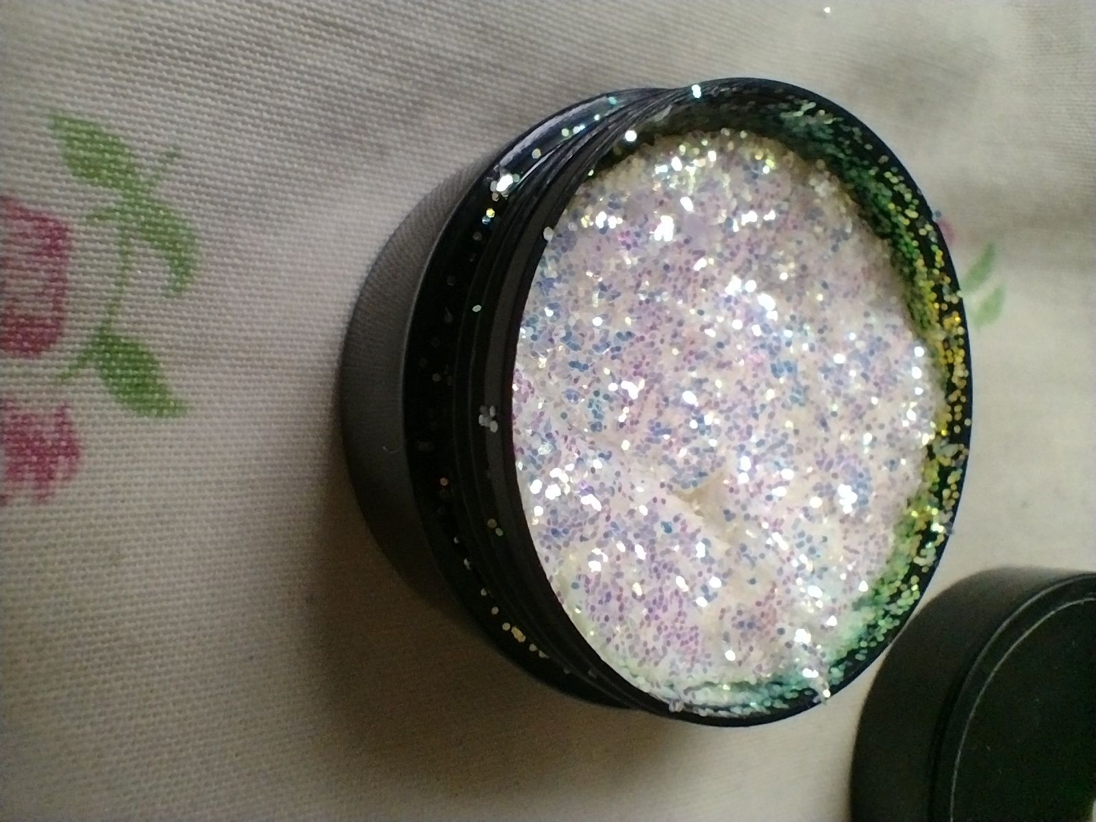 Brokat do makijażu glitter cień  ioshop Io shop jo shop jo shop miriad