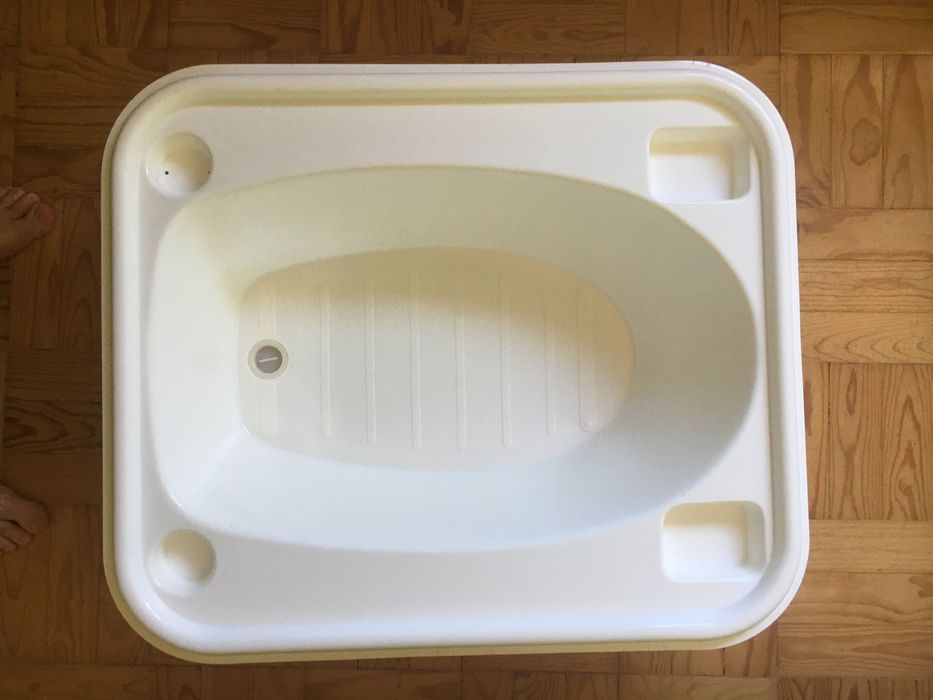 Banheira branca para bebé