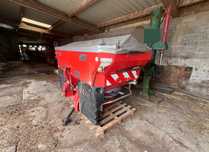 Rozsiewacz Kuhn Axis 30.1 2013Rok Amazone  Sulky